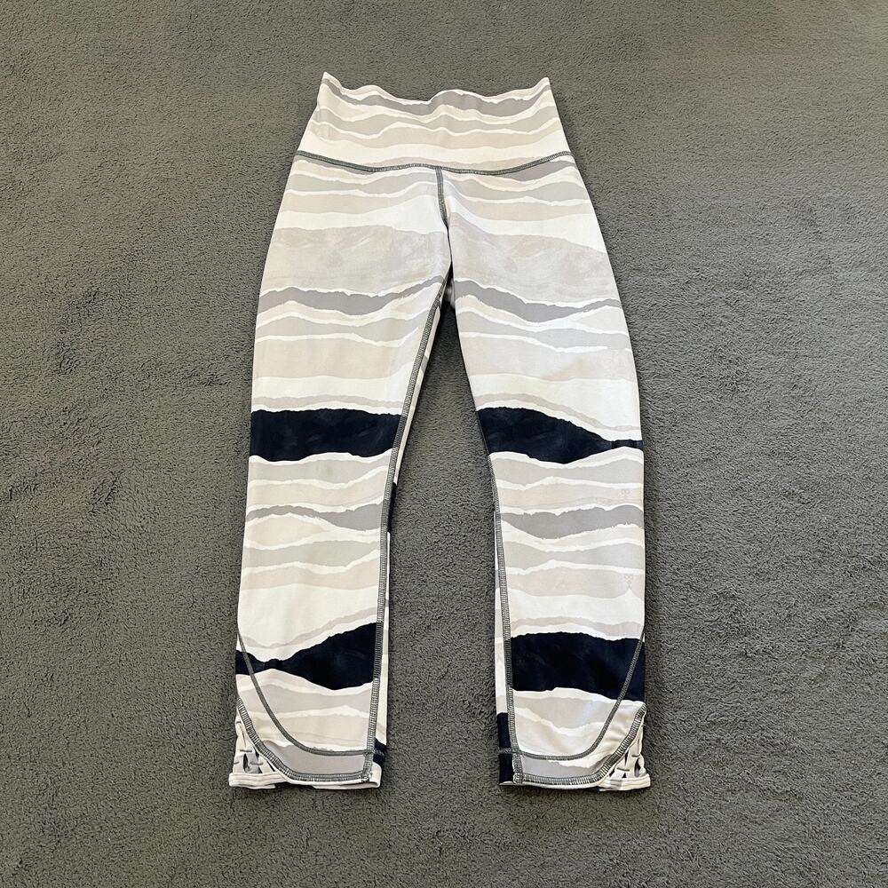 Lululemon True Self Crop Black White Gray Yoga Gym Leggings Women’s Size 2